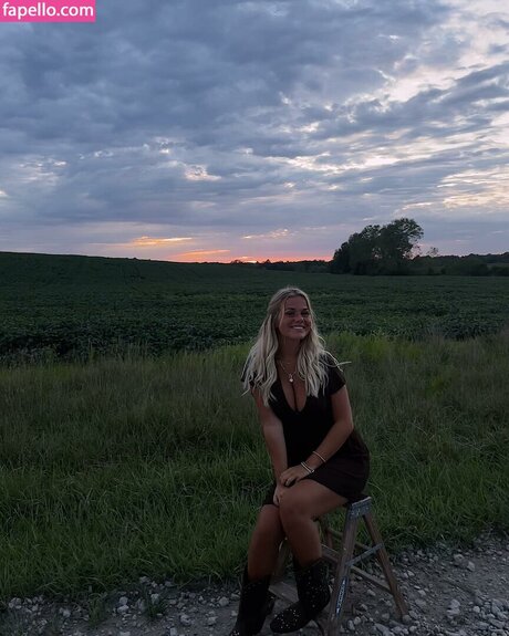 Lydia Feiler hd pornstar photo