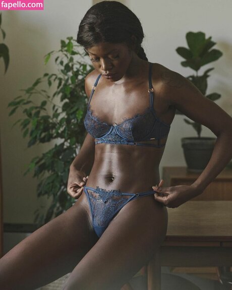 shemale masturbation onlyfans porn img