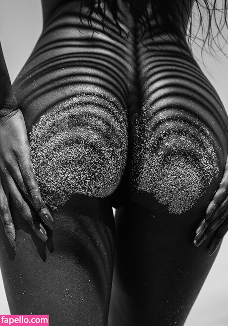 Naomi Nash star pretty images