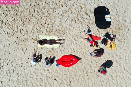 Naomi Nash free star photo