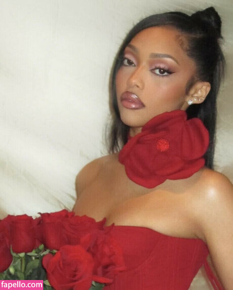 Jodie Woods star exclusive gallery