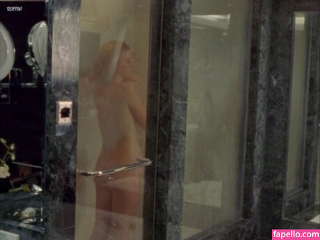 Karen Cliche perfect star pic