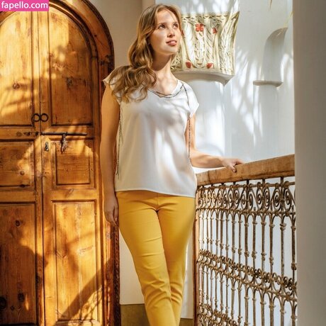 mirror selfie onlyfans art naked pics