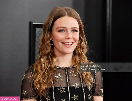 Maggie Rogers nice star gallery