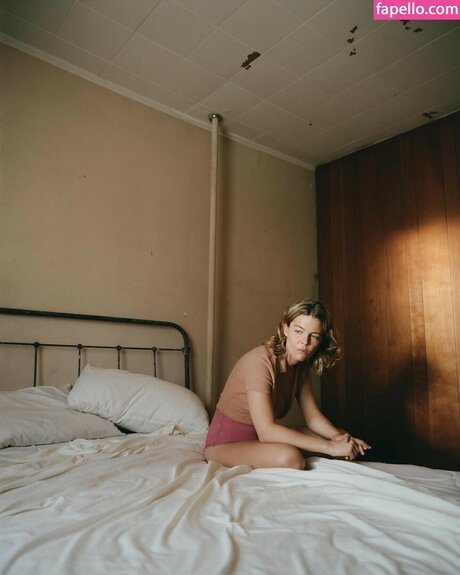 Maggie Rogers model hd gallery