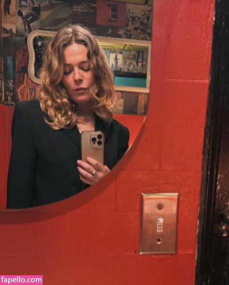 Maggie Rogers perfect model pictures