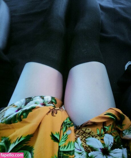 The Nuzzle top star photos