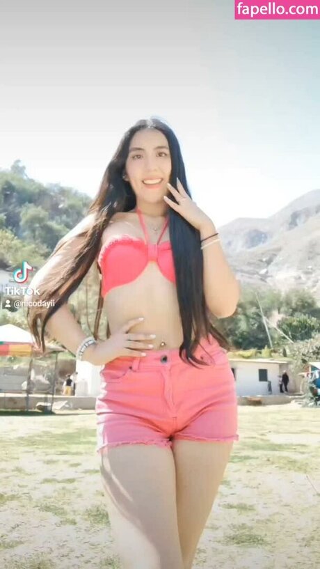 Nicole Dayana star exclusive picture