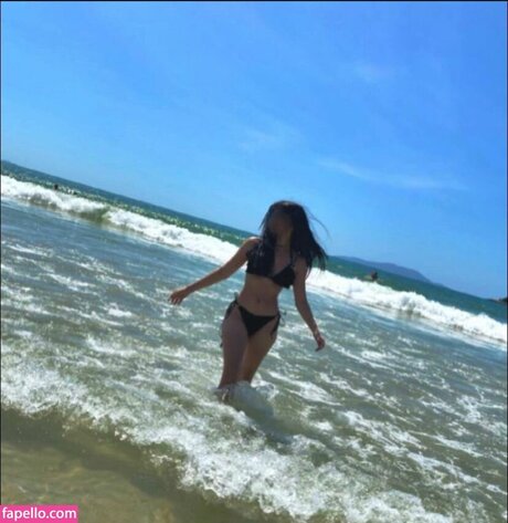 nameluaa model free pics