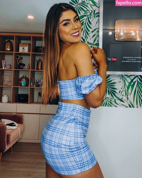 Pautips hot model pics