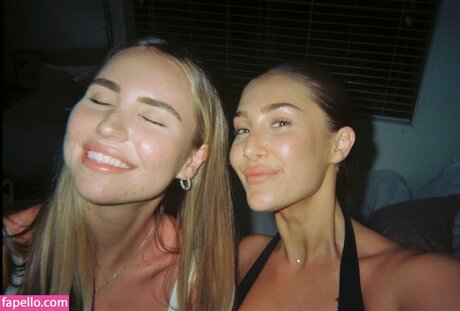 Pearl Farley model erotic photo