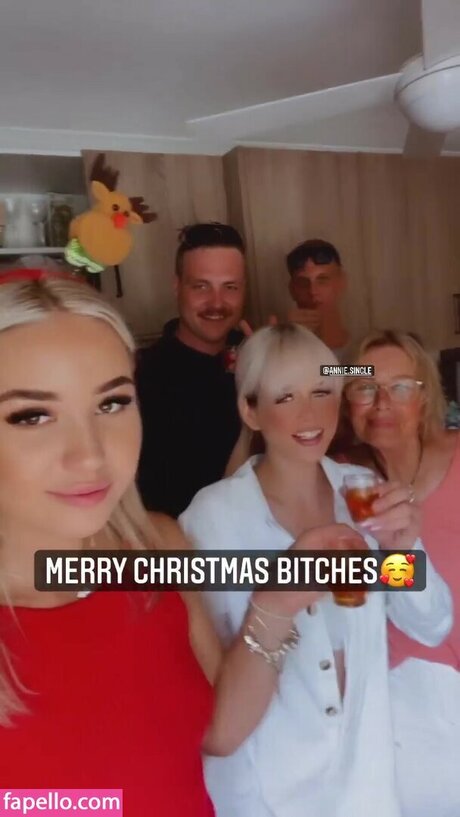 Pearl Farley model pornographic pictures