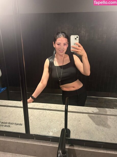 Mialeenyc pornstar naked archive