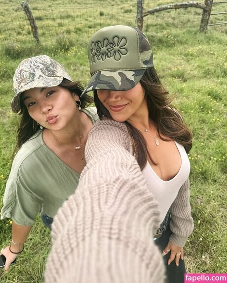 Kamryn Santos model erotic img