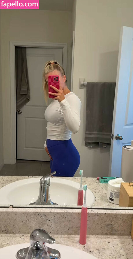 Cayla Vanderbaan nudes pornstar pics