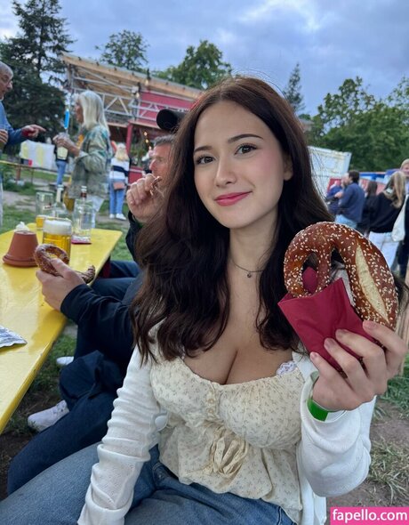 Mollyswes nudes star archive