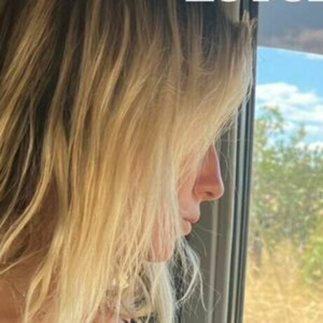 rebeccamcleod best model pic