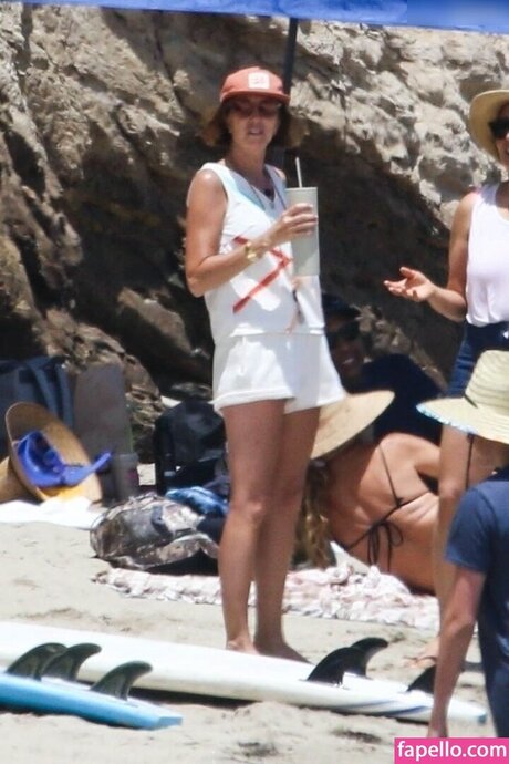 Kristen Wiig model naked archive