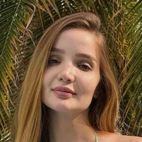 Anna Lyvia porn model img