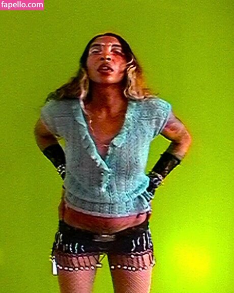 Spellling naked pornstar photo