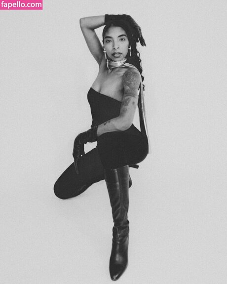 Spellling hd pornstar image