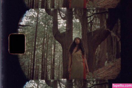 Spellling model pretty image