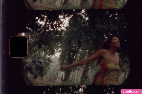 Spellling star hot photo