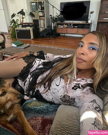 Spellling beautiful actress image