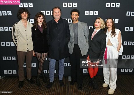 Freya Parks nude model pics