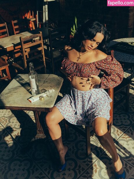 blowjob brunette onlyfans xxx picture