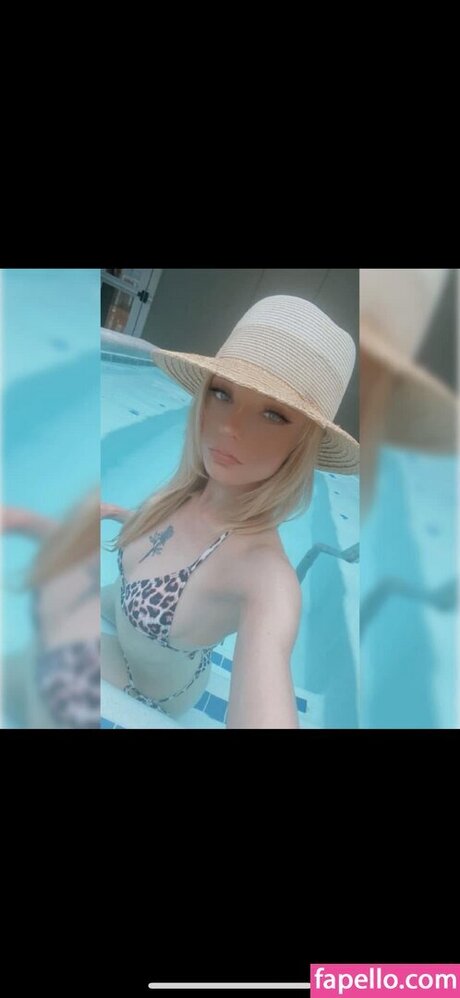 Kelly Lyn pornstar sexy img