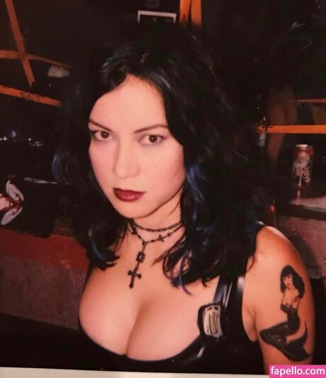 Jennifer Tilly adult model galleries