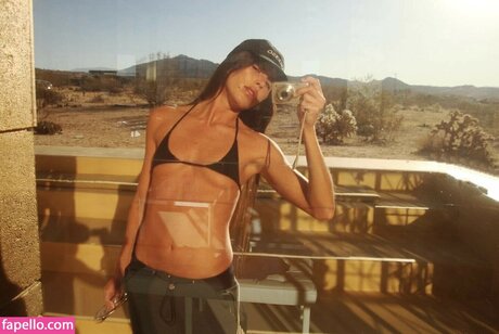 Nina Urgell Cloquell exclusive star gallery