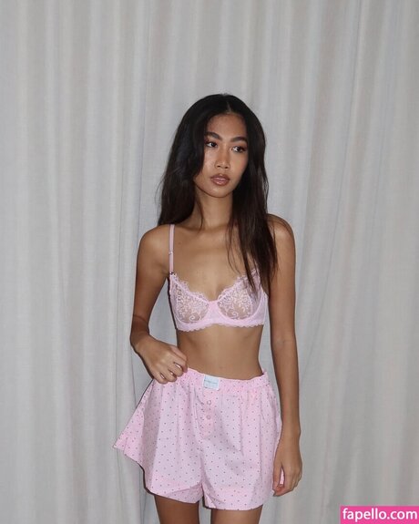 Nanette Emmerson nice model photos