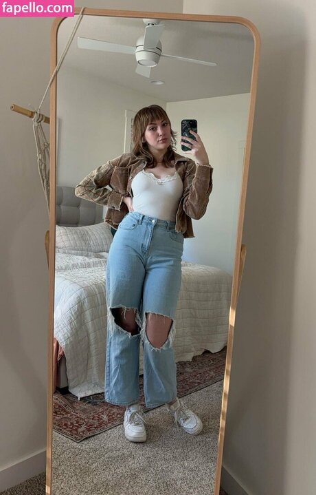 atrophicbtrfly star nude pictures