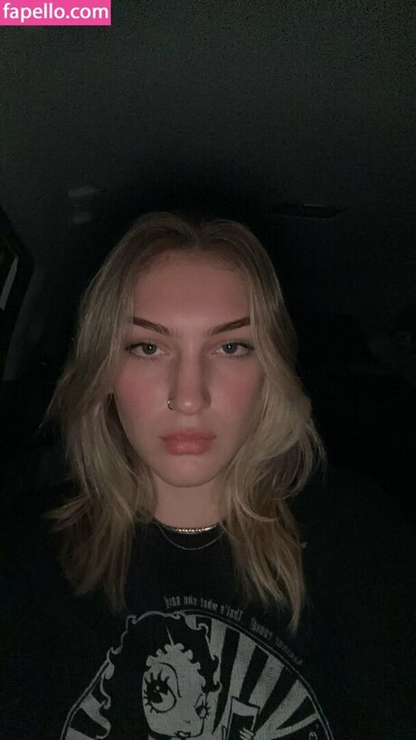 atrophicbtrfly adult star pic