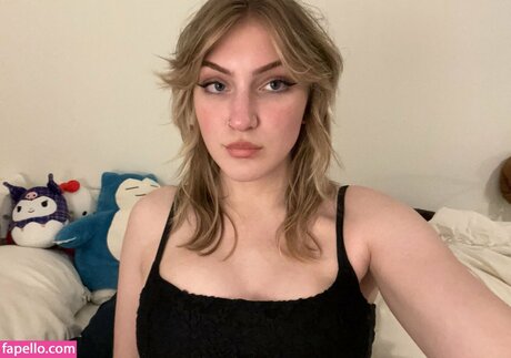 atrophicbtrfly sexy star photo