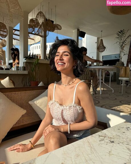 Ojasvi Sharma nudes actress pics