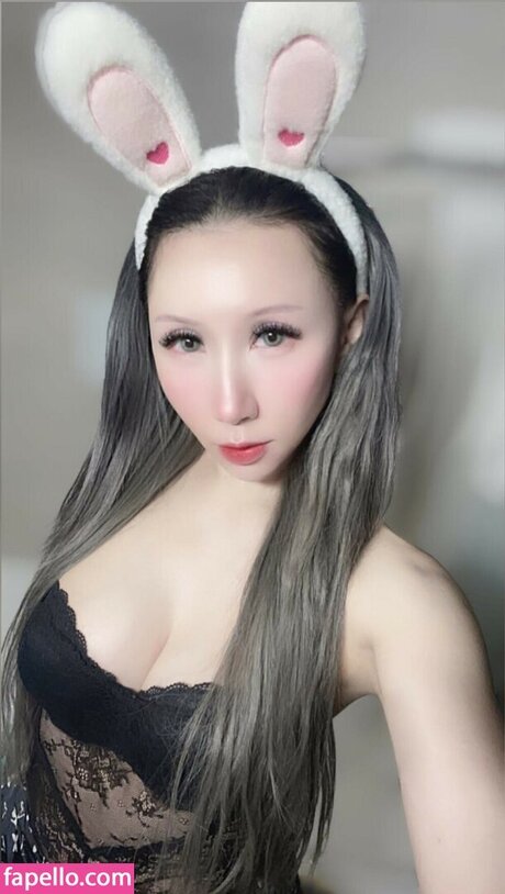 Asian Milfs free actress photo