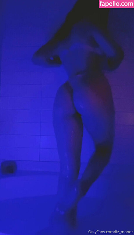 Liz Moonz sexy actress photo