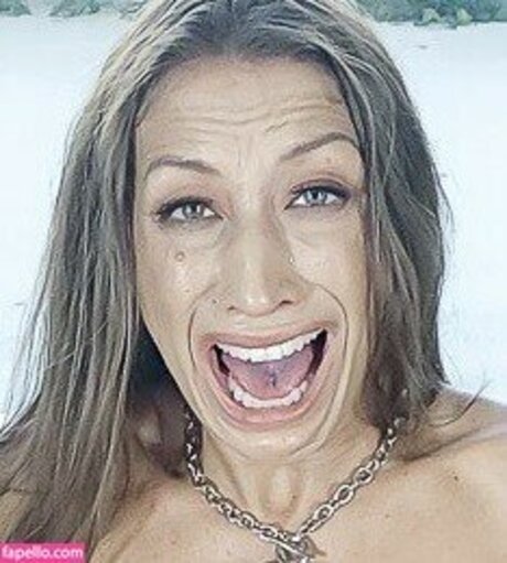 Harlow Wilde star nude galleries