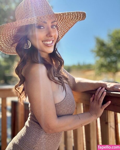 madamex93 star nude pic