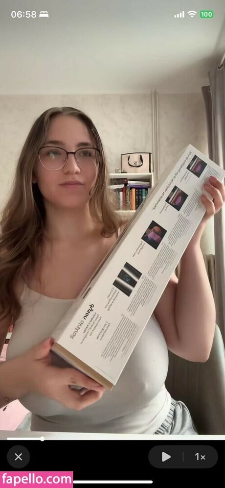 chiri francesca model pretty photo