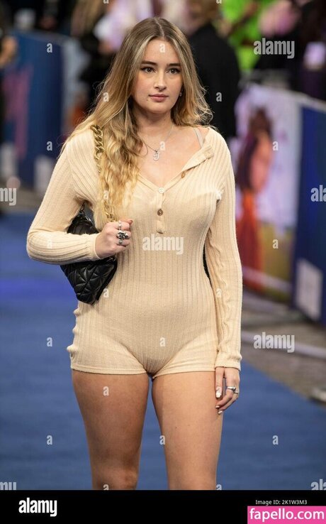 tamzintaber pretty model photo