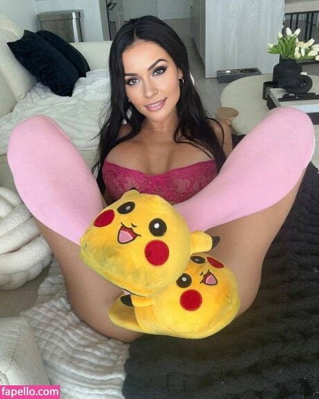 Layla Walker model erotic image