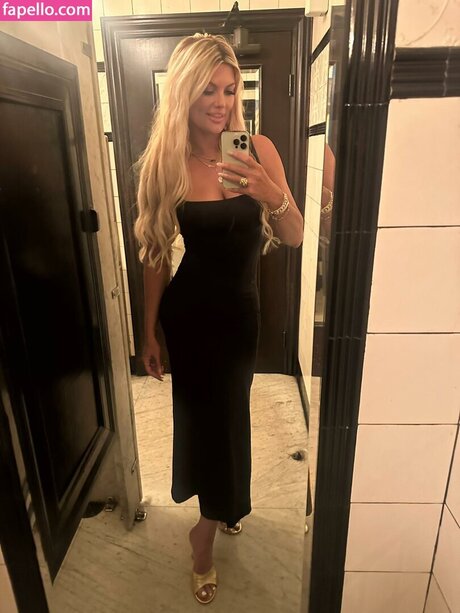 Courtney Hansen pornstar nudes galleries