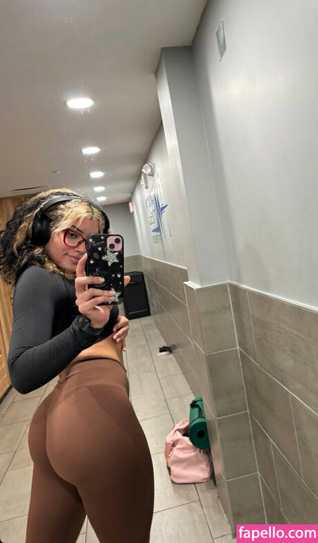 ghouluvr naked model archive