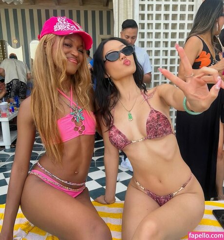 chicks with dicks onlyfans art nude image