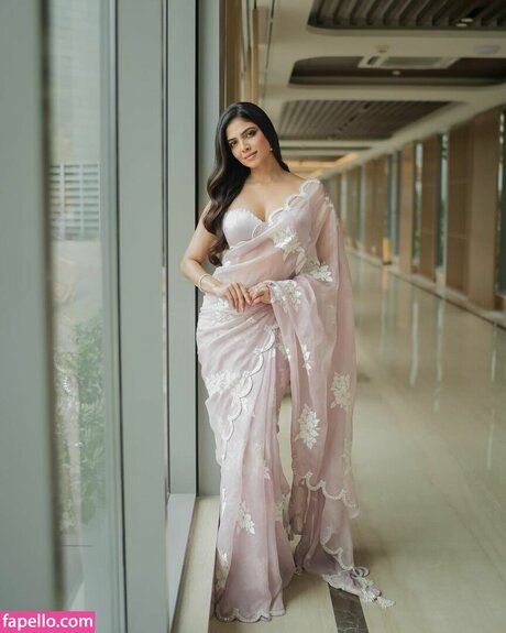 medium tits onlyfans perfect image