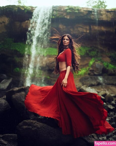 Malavika Mohanan perfect model galleries